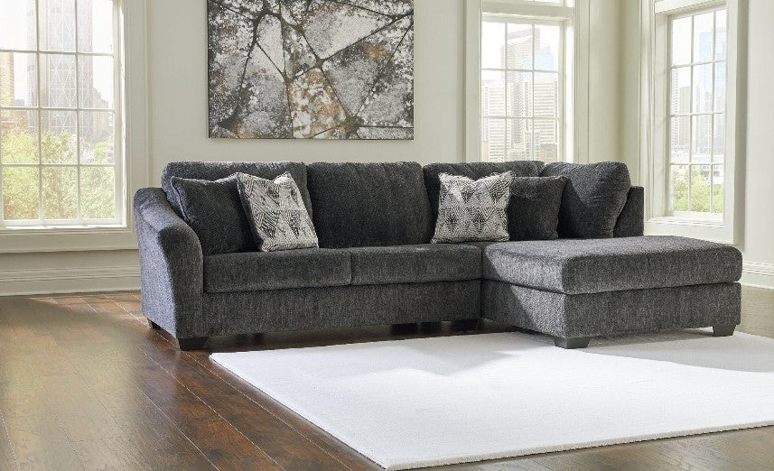 Biddeford 2-Piece Sectional with Chaise
