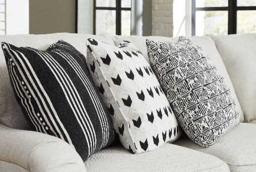 Huntsworth Sectional with Chaise