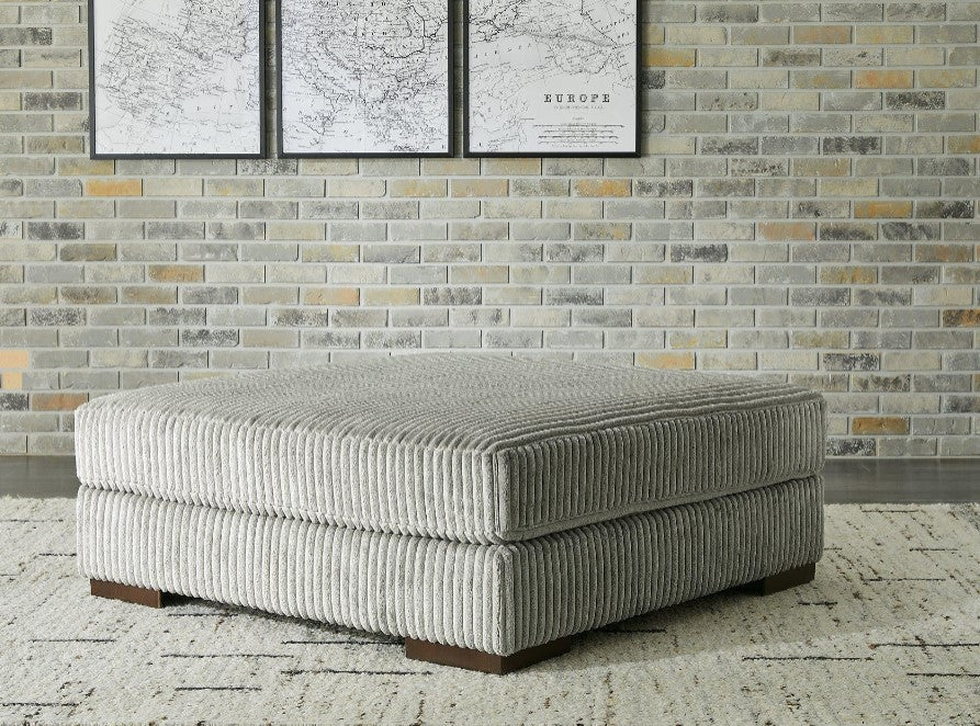Lindyn Oversized Accent Ottoman