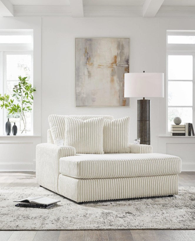 Lindyn Chaise